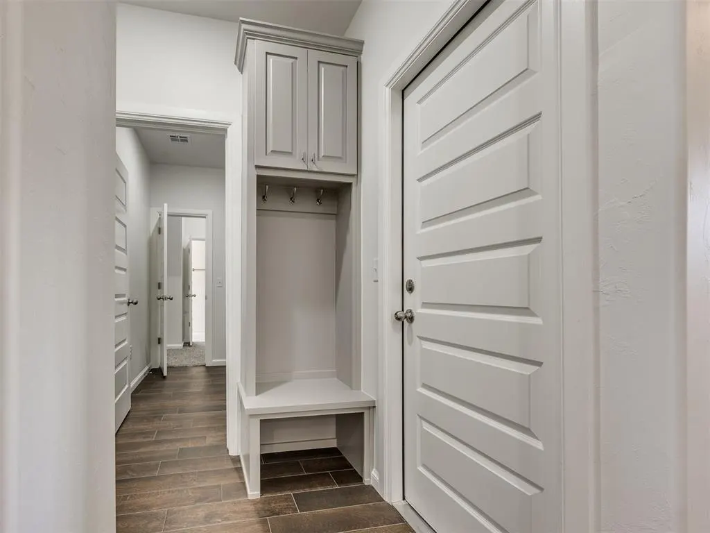 Photo 12 — 3325 Valley Hollow, Norman, OK 73071