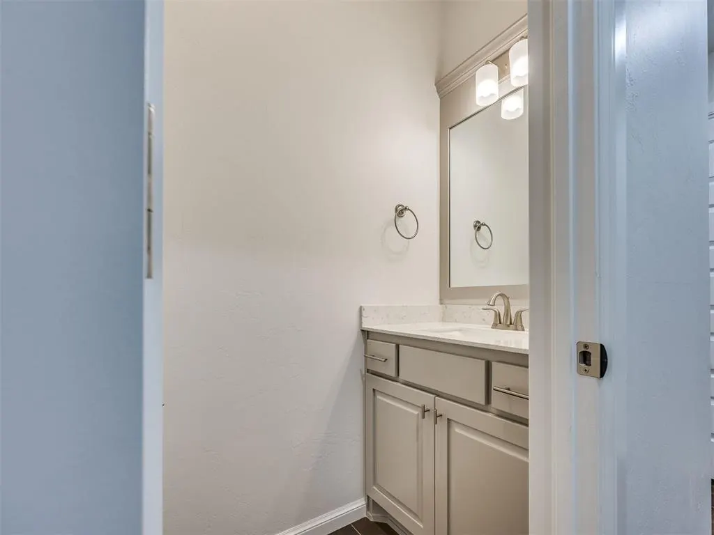 Photo 13 — 3325 Valley Hollow, Norman, OK 73071