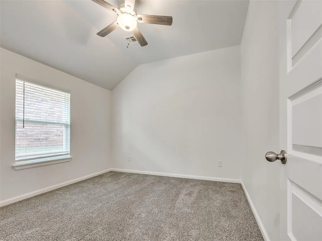 Photo 14 — 3325 Valley Hollow, Norman, OK 73071