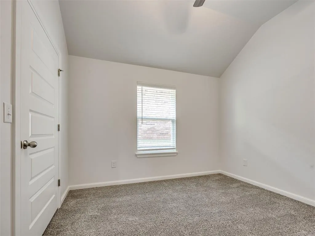 Photo 15 — 3325 Valley Hollow, Norman, OK 73071
