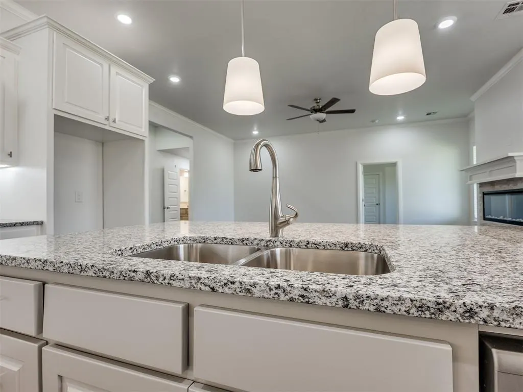 Photo 33 — 3325 Valley Hollow, Norman, OK 73071