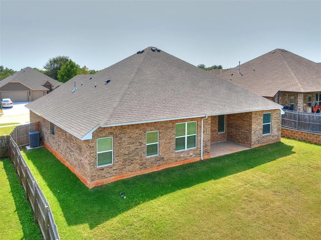Photo 48 — 3325 Valley Hollow, Norman, OK 73071
