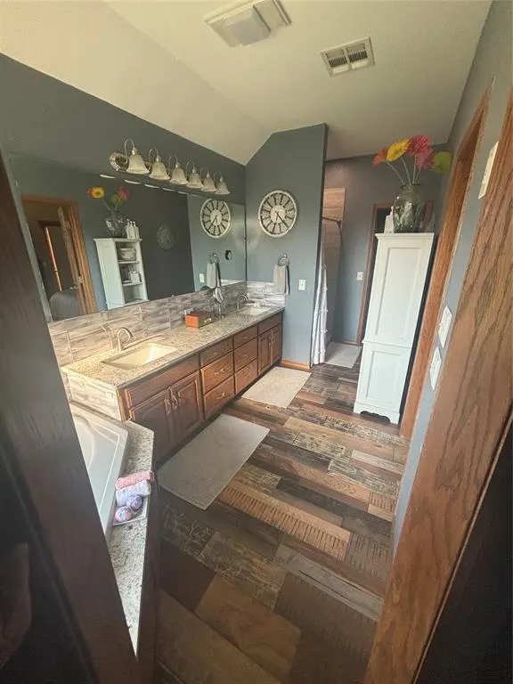 Photo 13 — 1802 Constitution Avenue, Enid, OK 73703