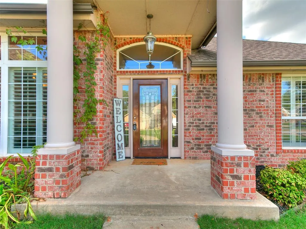 Front exterior — 4408 S Lilly Valley Street, Shawnee, OK 74804