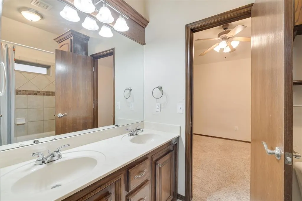 Photo 37 — 245 E Atlanta Terrace, Mustang, OK 73064