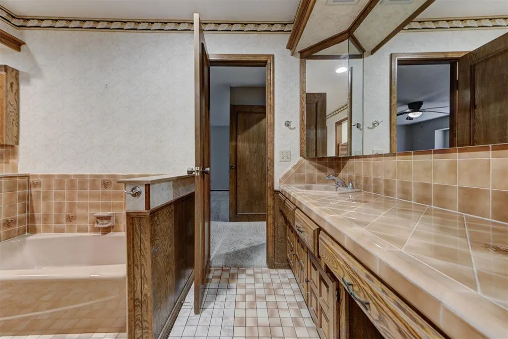 Photo 33 — 7004 N Spinnaker Lane, Oklahoma City, OK 73116