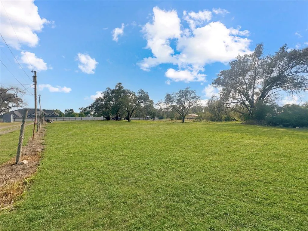 Photo 5 — 705 E Leverett Avenue, Sayre, OK 73662
