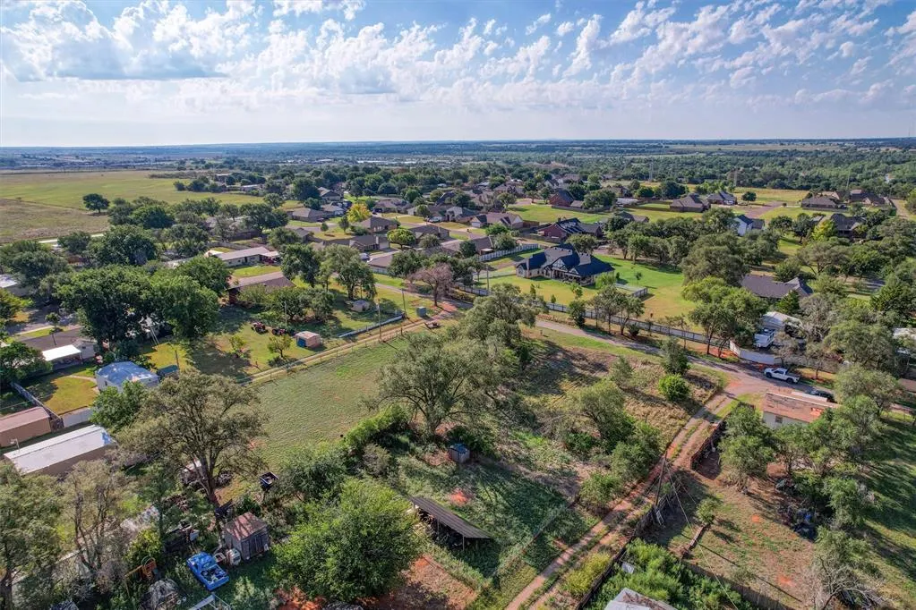 Photo 12 — 705 E Leverett Avenue, Sayre, OK 73662