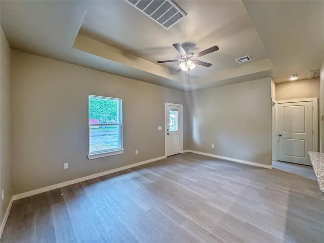 Photo 6 — 320 N Miles Avenue, El Reno, OK 73036
