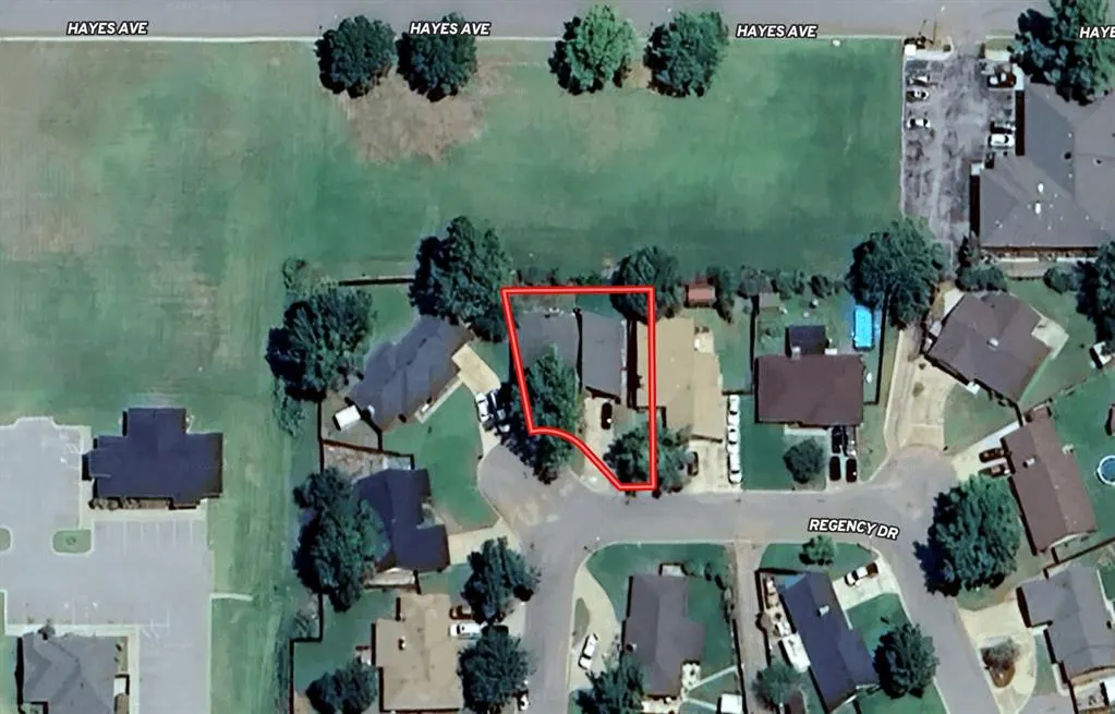 Photo 7 — 131 Regency Drive, Clinton, OK 73601
