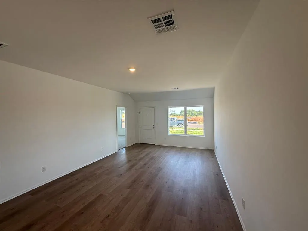 Photo 2 — 668 SW 11th Street, Newcastle, OK 73065