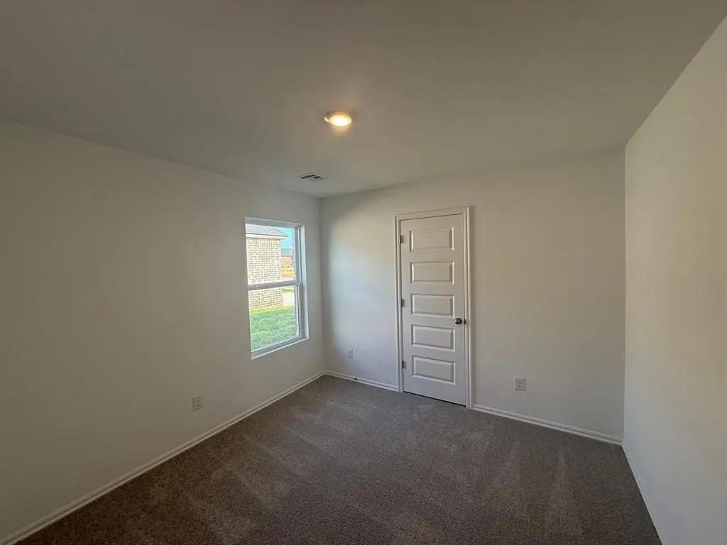 Photo 11 — 668 SW 11th Street, Newcastle, OK 73065