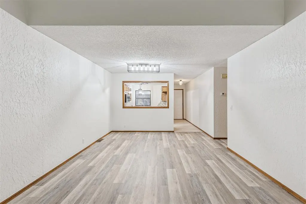Photo 7 — 12220 Banyan Lane, Oklahoma City, OK 73162