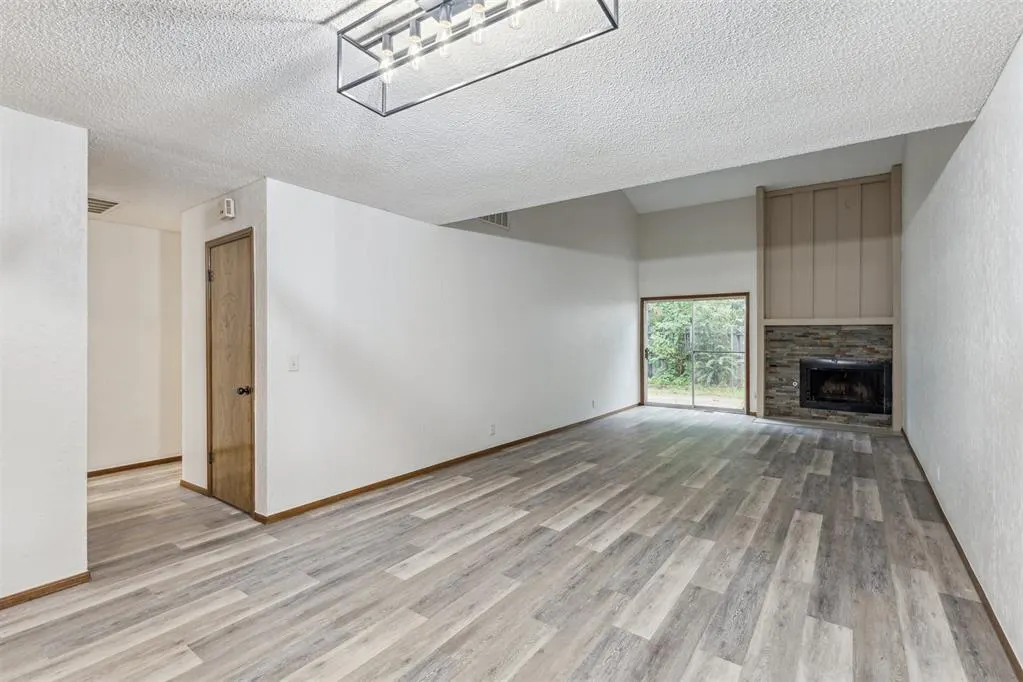 Photo 9 — 12220 Banyan Lane, Oklahoma City, OK 73162
