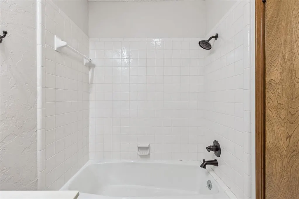 Photo 30 — 12220 Banyan Lane, Oklahoma City, OK 73162
