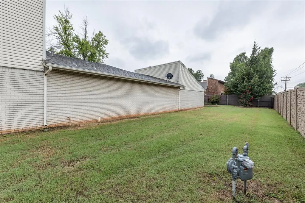 Photo 33 — 12220 Banyan Lane, Oklahoma City, OK 73162