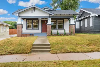 Sold home at 104 NW 20th Street