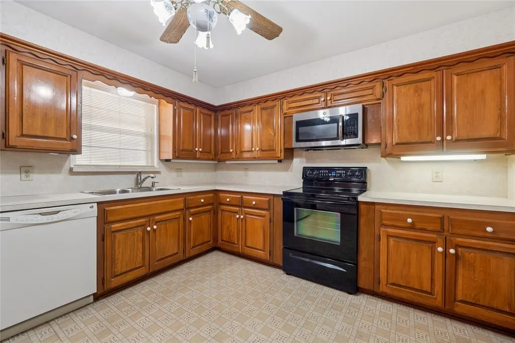 Photo 13 — 4112 NW 60th Street, Oklahoma City, OK 73112