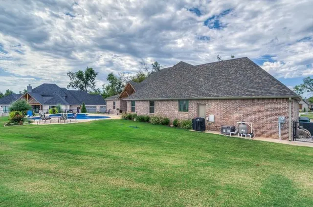 Photo 3 — 11020 Jonah Drive, Oklahoma City, OK 73173