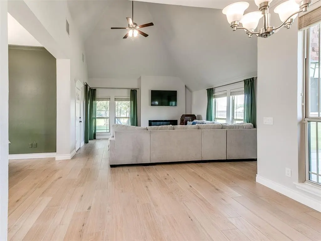 Photo 10 — 533 N Fonshill Avenue, Oklahoma City, OK 73117