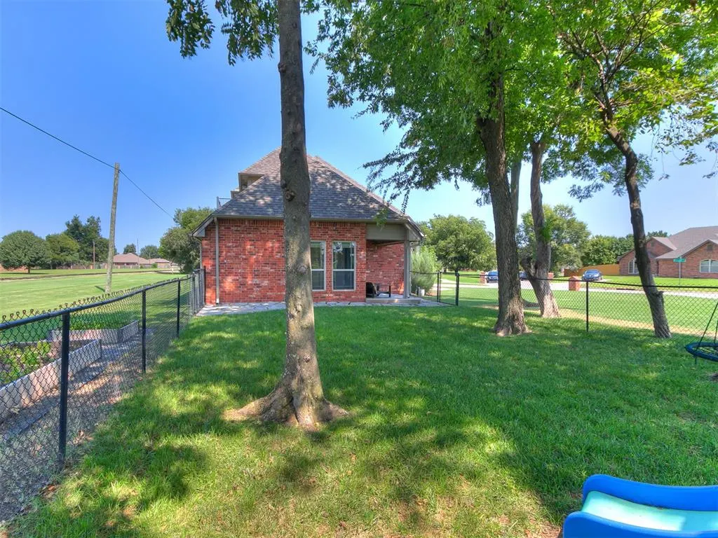Photo 49 — 533 N Fonshill Avenue, Oklahoma City, OK 73117