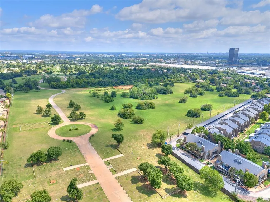 Photo 4 — 6000 N Pennsylvania Avenue 218-B, Oklahoma City, OK 73112