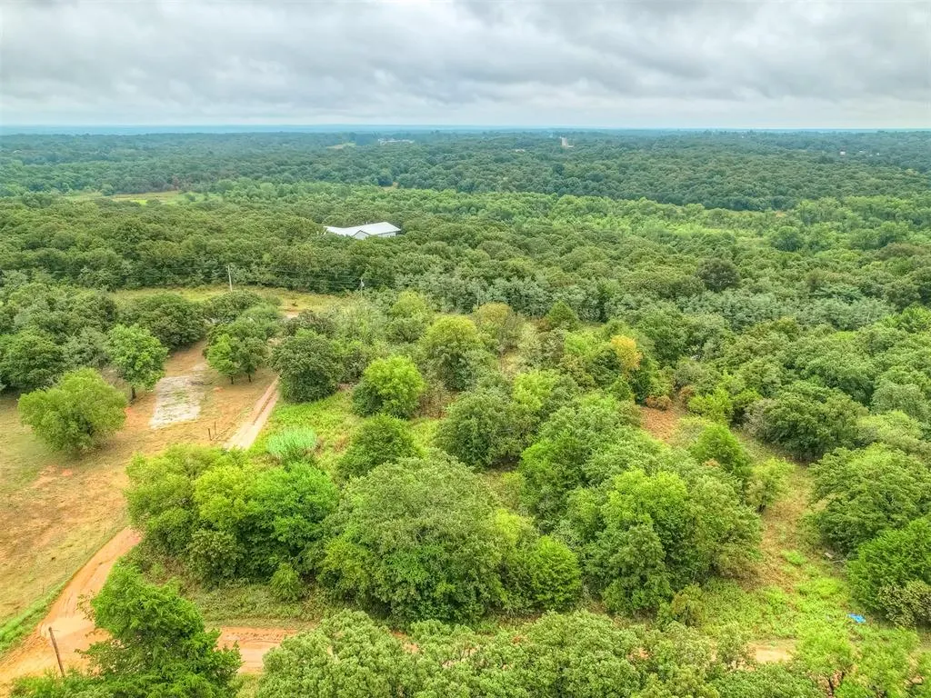 Photo 3 — 2701 Sweetheart Circle, Norman, OK 73026