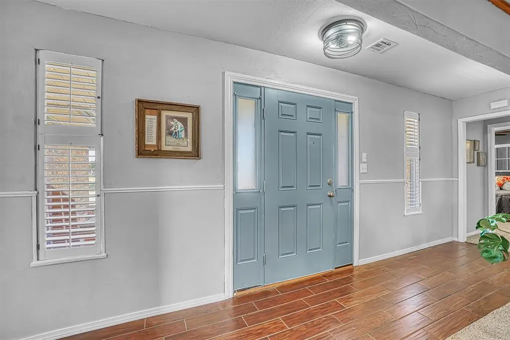 Photo 3 — 404 Sequoyah Lane, Altus, OK 73521