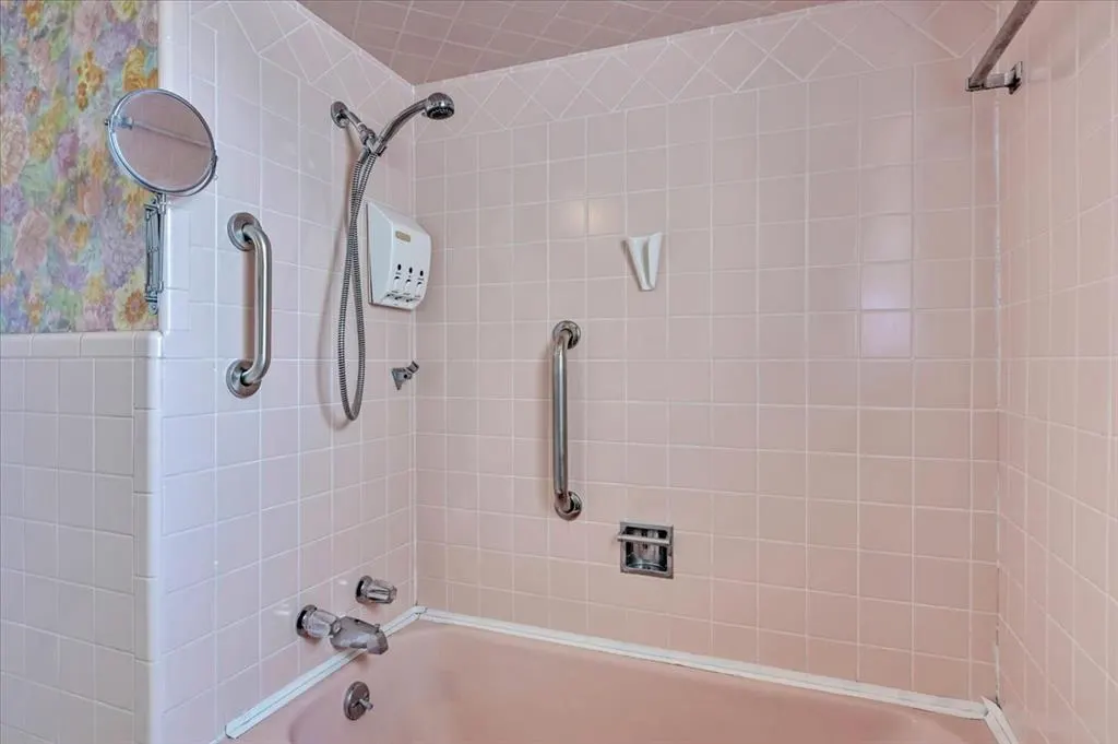 Photo 15 — 5915 NW 30th Street, Bethany, OK 73008