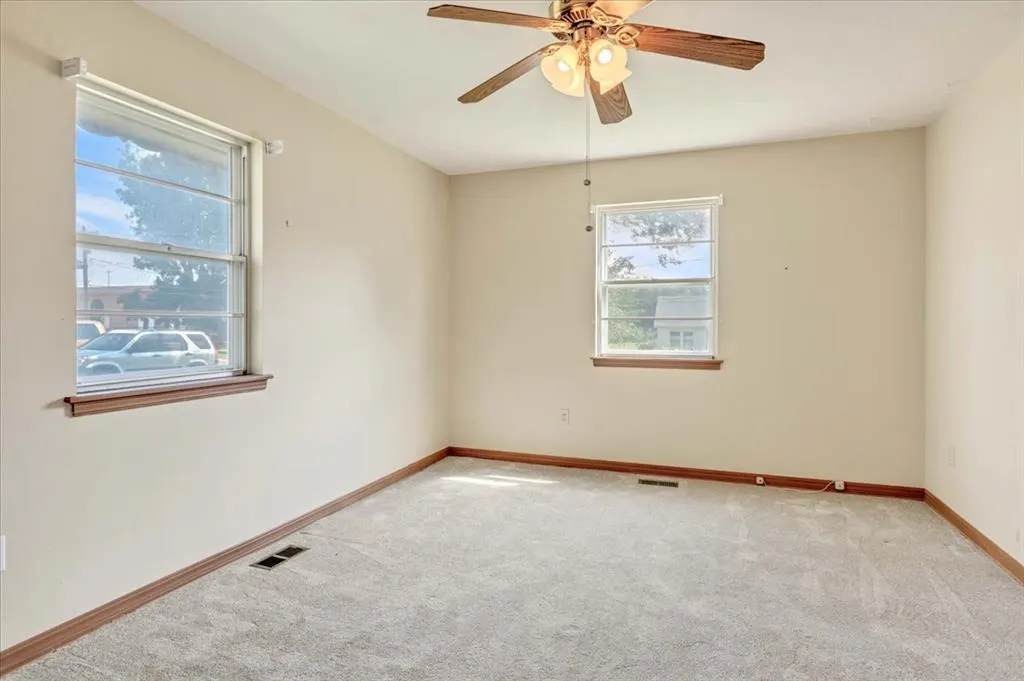 Photo 16 — 5915 NW 30th Street, Bethany, OK 73008