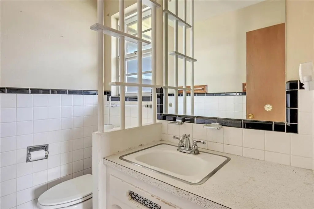 Photo 18 — 5915 NW 30th Street, Bethany, OK 73008