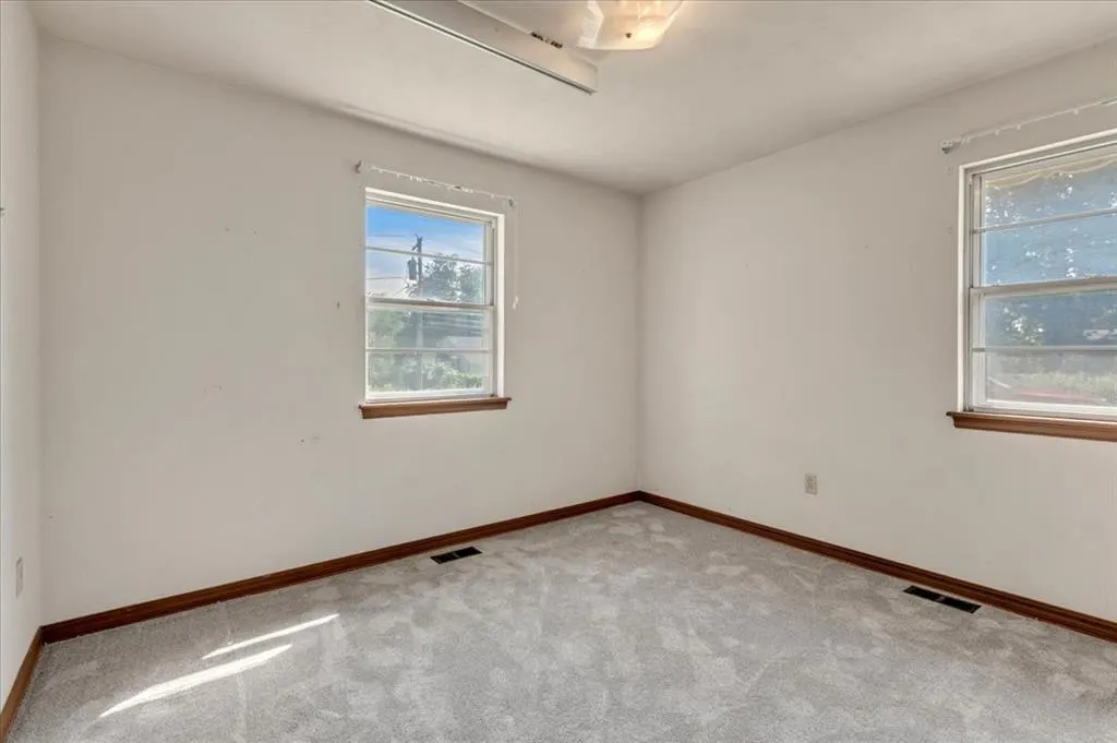 Photo 19 — 5915 NW 30th Street, Bethany, OK 73008