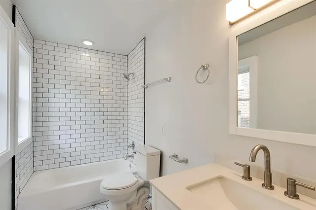 Photo 7 — 711 NW 30th Street 1, Oklahoma City, OK 73118