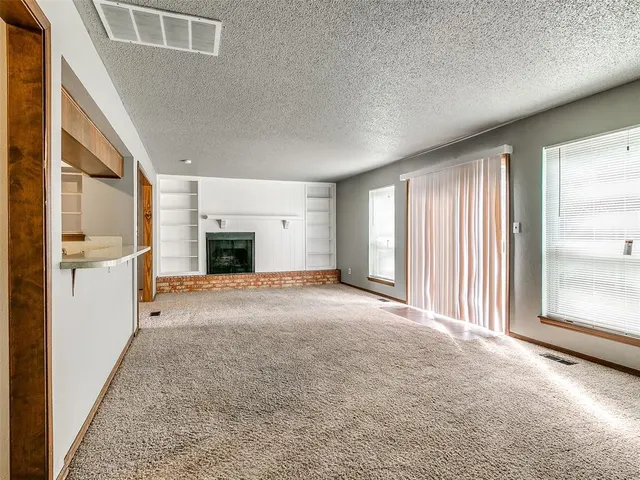 Photo 5 — 1900 N Moulton Court, Oklahoma City, OK 73127