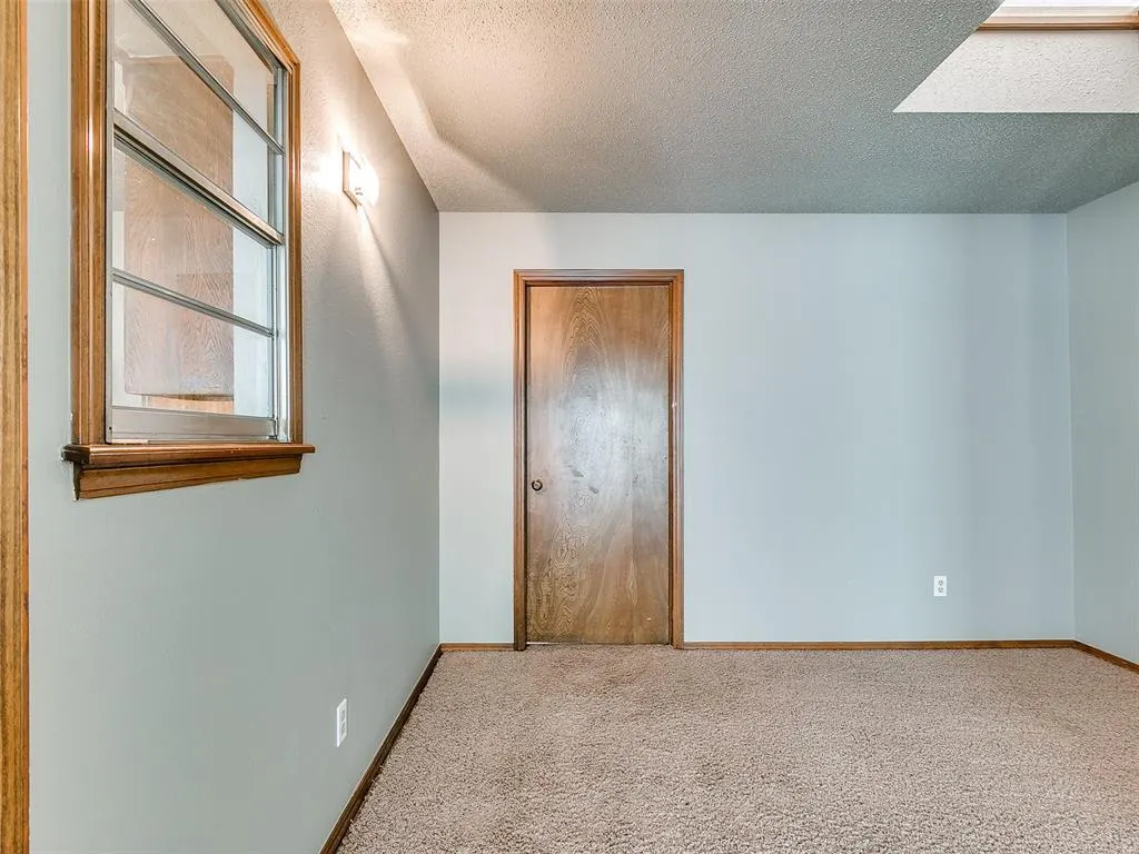 Photo 9 — 1900 N Moulton Court, Oklahoma City, OK 73127