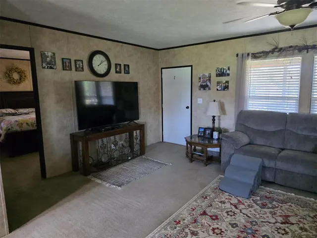 Photo 4 — 201 W West south St. Street, Paoli, OK 73074