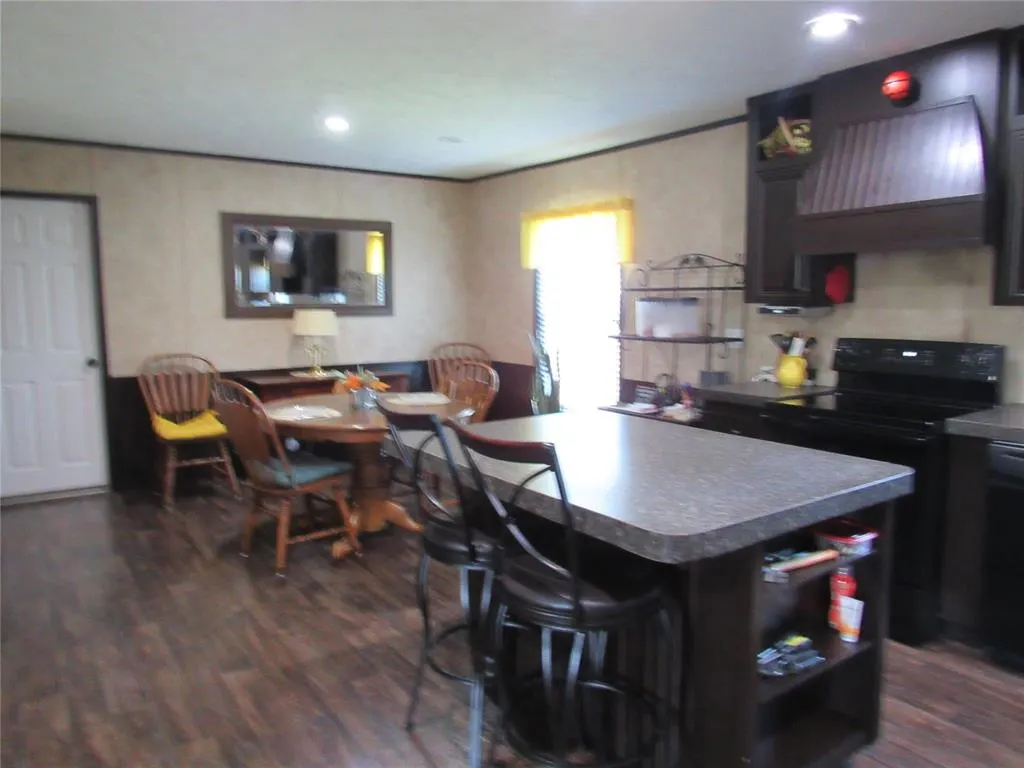 Photo 8 — 201 W West south St. Street, Paoli, OK 73074