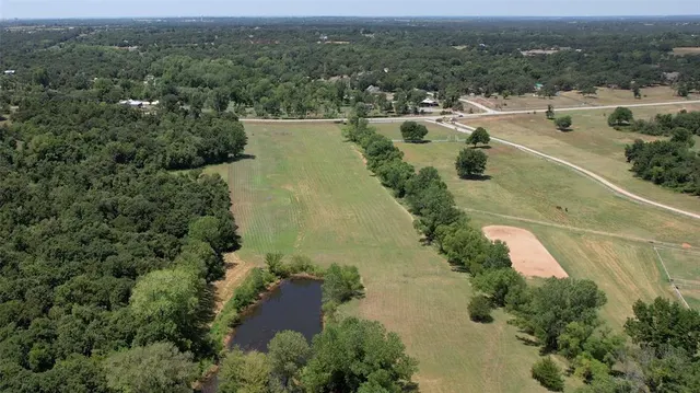 Photo 8 — 1523 NE 72nd Avenue, Norman, OK 73026