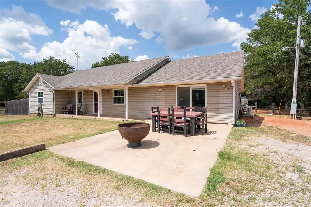 Photo 3 — 37082 Dance Creek Lane, Tecumseh, OK 74873