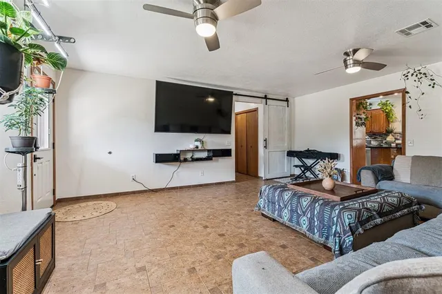 Photo 5 — 37082 Dance Creek Lane, Tecumseh, OK 74873