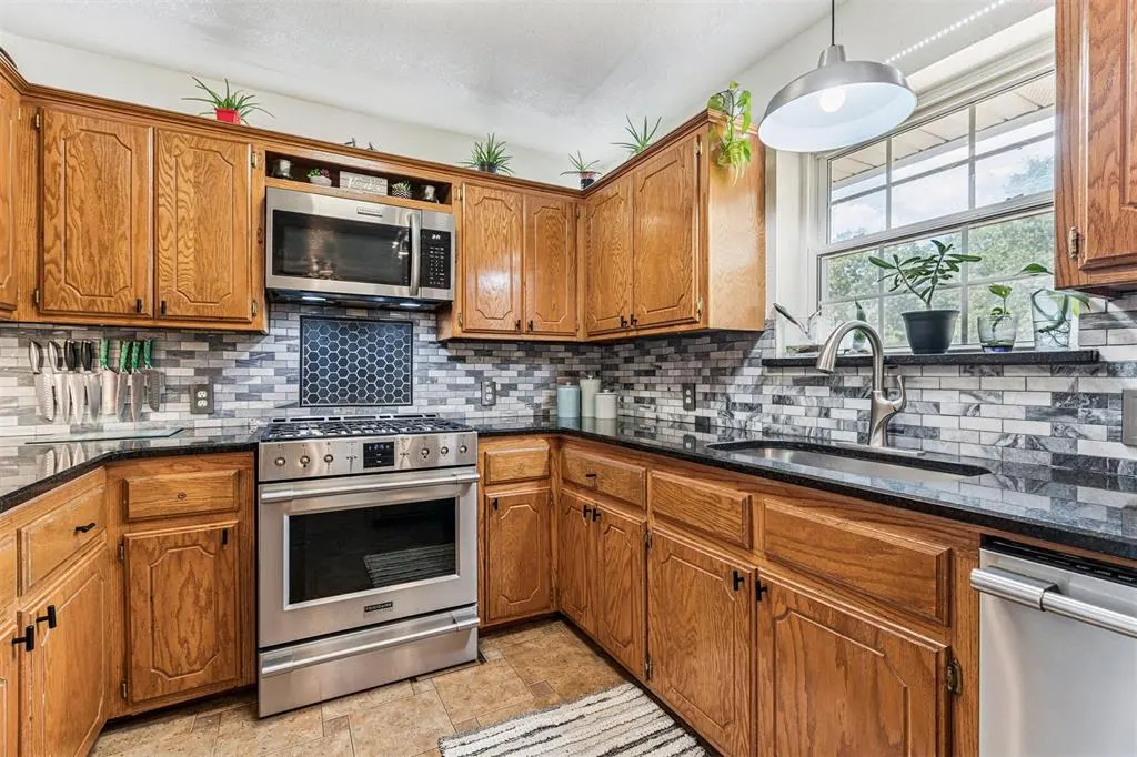 Photo 11 — 37082 Dance Creek Lane, Tecumseh, OK 74873