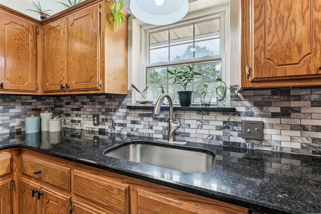 Photo 13 — 37082 Dance Creek Lane, Tecumseh, OK 74873