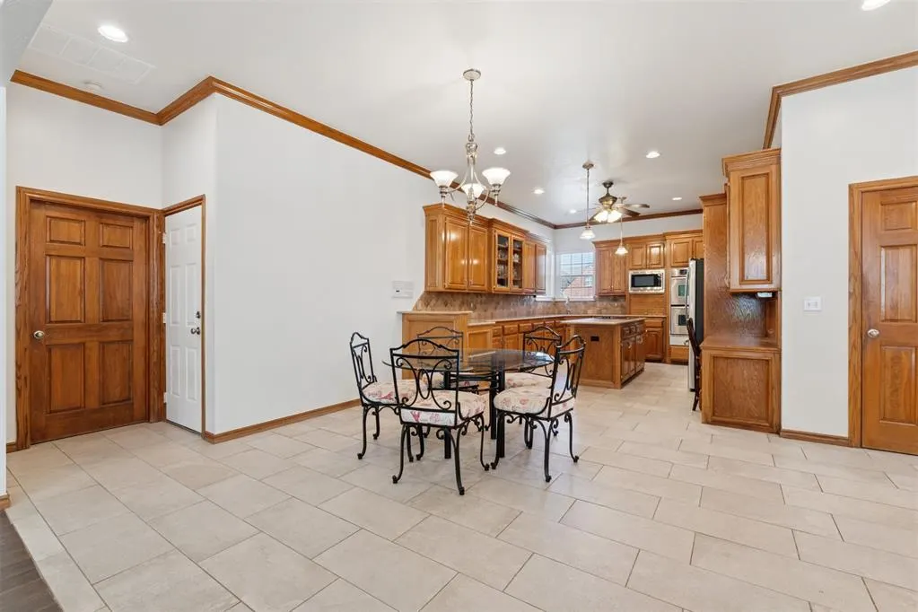 Photo 16 — 13124 Red Cedar Circle, Oklahoma City, OK 73131