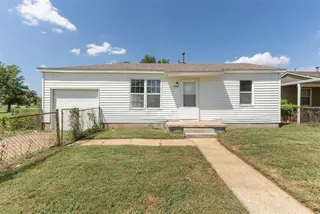 Sold home at 3833 SW 41st Street