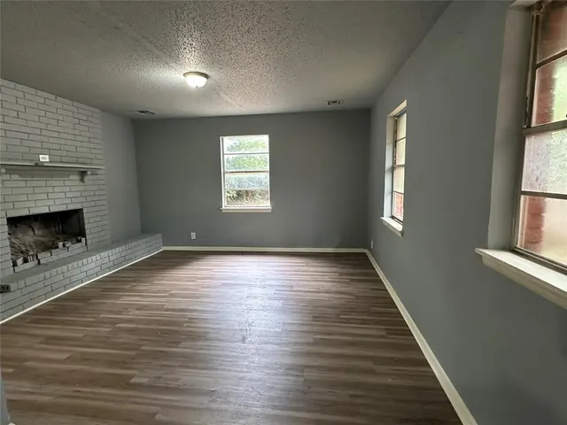 Photo 7 — 1233 NW 94th Street, Oklahoma City, OK 73114