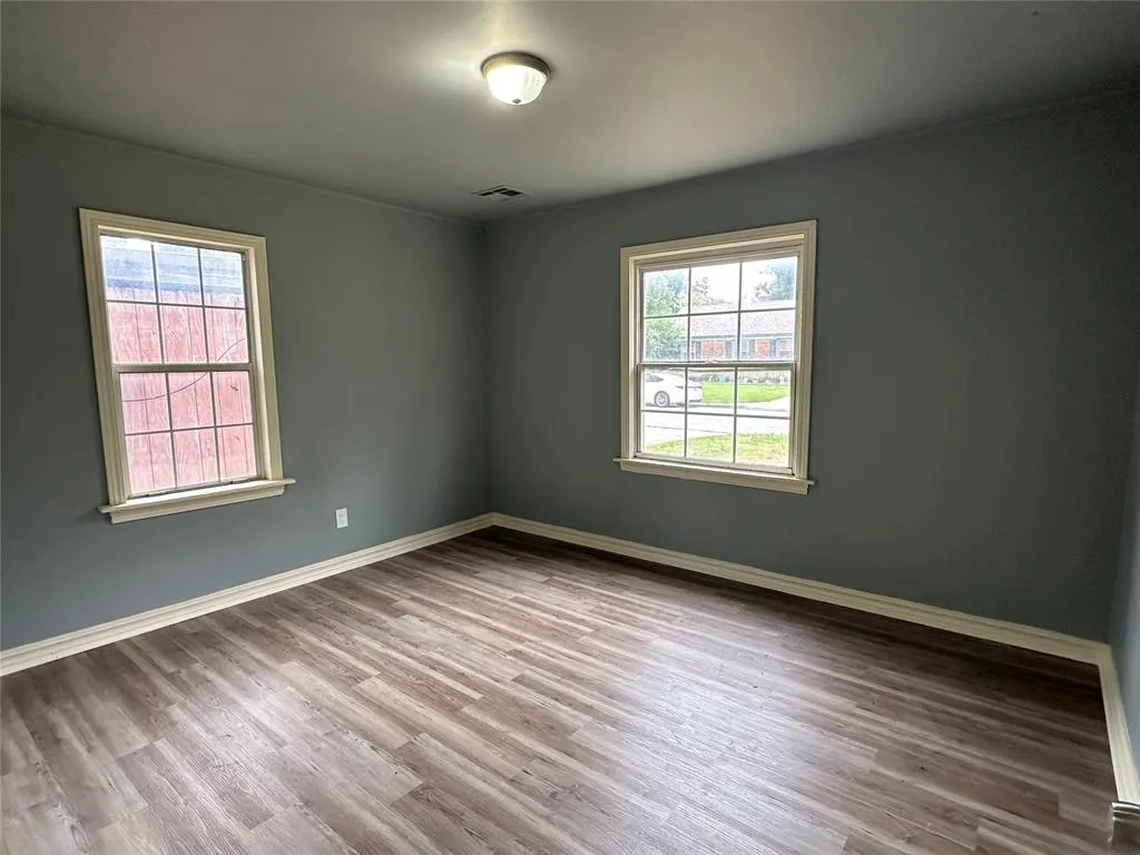 Photo 9 — 1233 NW 94th Street, Oklahoma City, OK 73114
