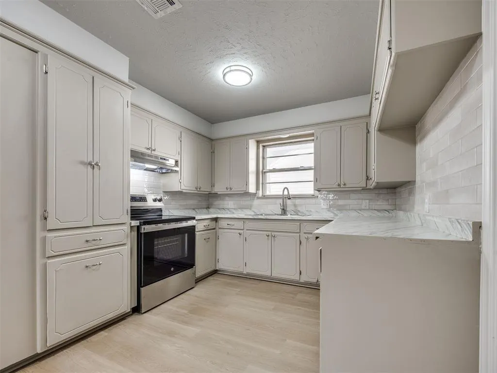 Photo 10 — 9517 N University Avenue, Oklahoma City, OK 73114