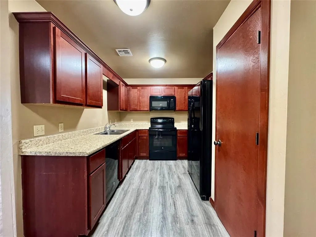 Photo 6 — 1605 E Lawter Road, Weatherford, OK 73096