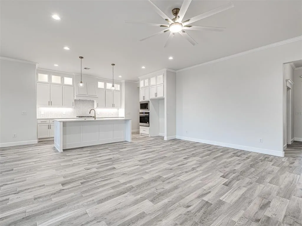 Photo 7 — 10405 SW 50th Street, Mustang, OK 73064