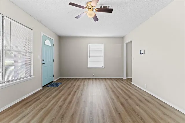 Photo 4 — 1509 Orient Avenue, Clinton, OK 73601